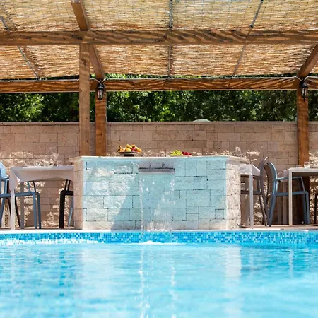 Natura Bed & Breakfast Vilanija