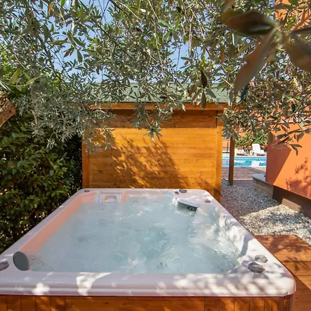 Natura 4* Vilanija