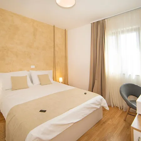 Natura 4*