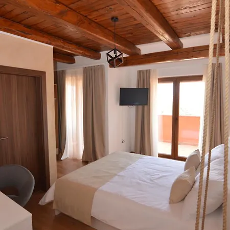 Natura 4*