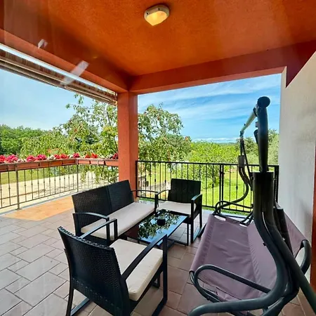 Natura 4* Vilanija