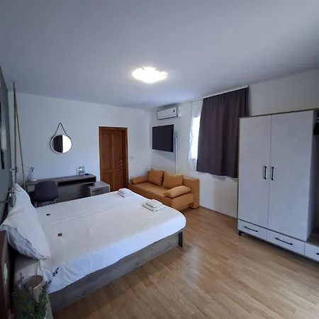 Natura 4*